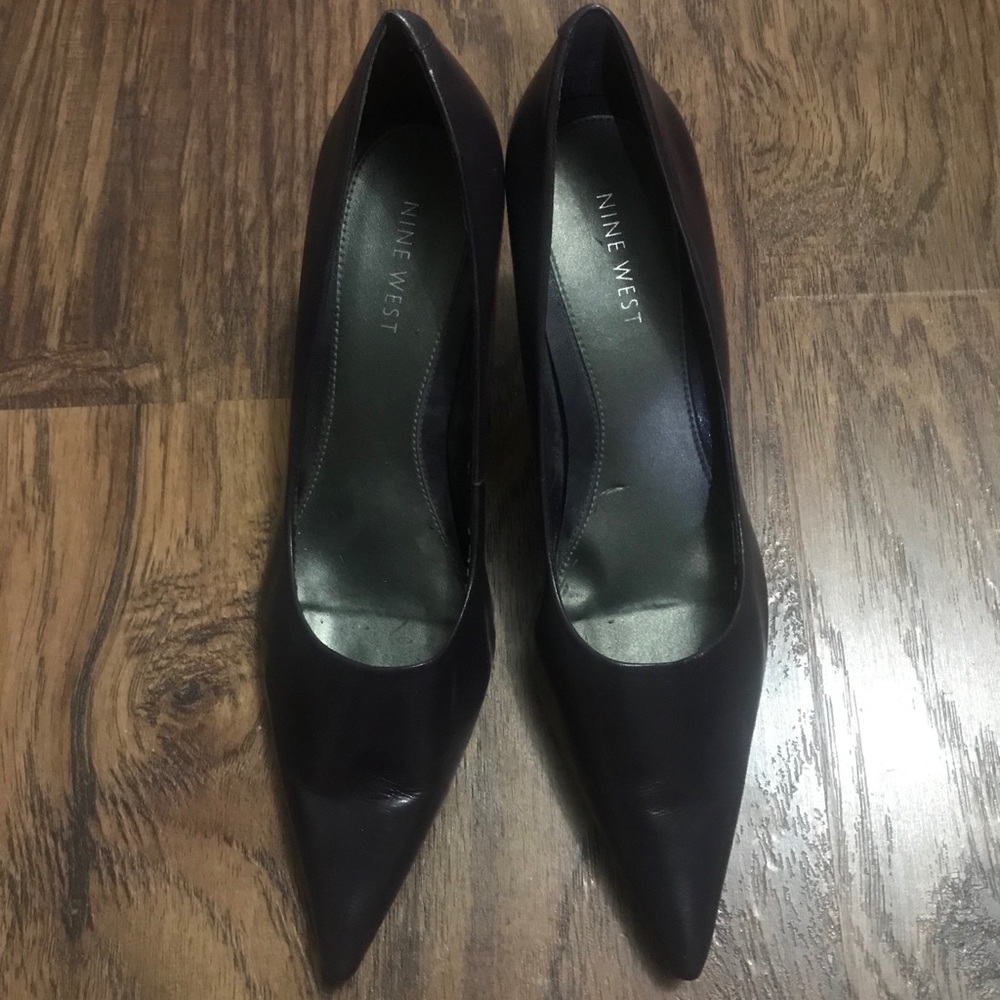 Nine West purple leather heels